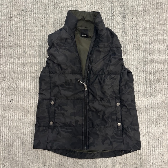 Vuori Truckee Insulated Modern Fit Lightweight Full Zip Vest Camo Size S - Picture 1 of 4